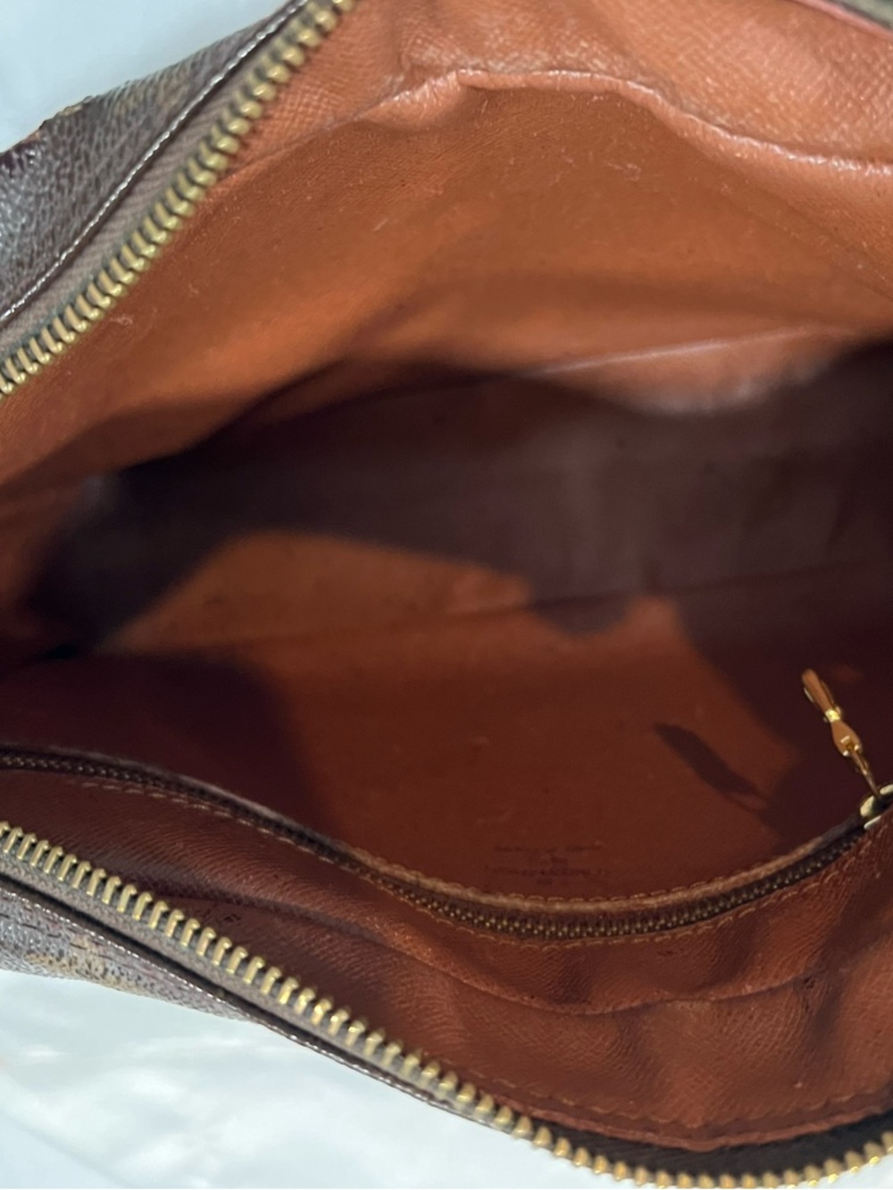 Louis Vuitton Toiletry Pouch could be just a project piece - Picture 7 of 16